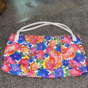 Extremely clean ALMOST NEW MAURIZIO TAIUTI GENUIUND LEATHER made in Italy tote